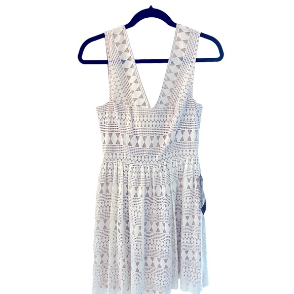 NWT ($268) BCBG Off White Lace Camielle Mini Dress 0 - Picture 12 of 13